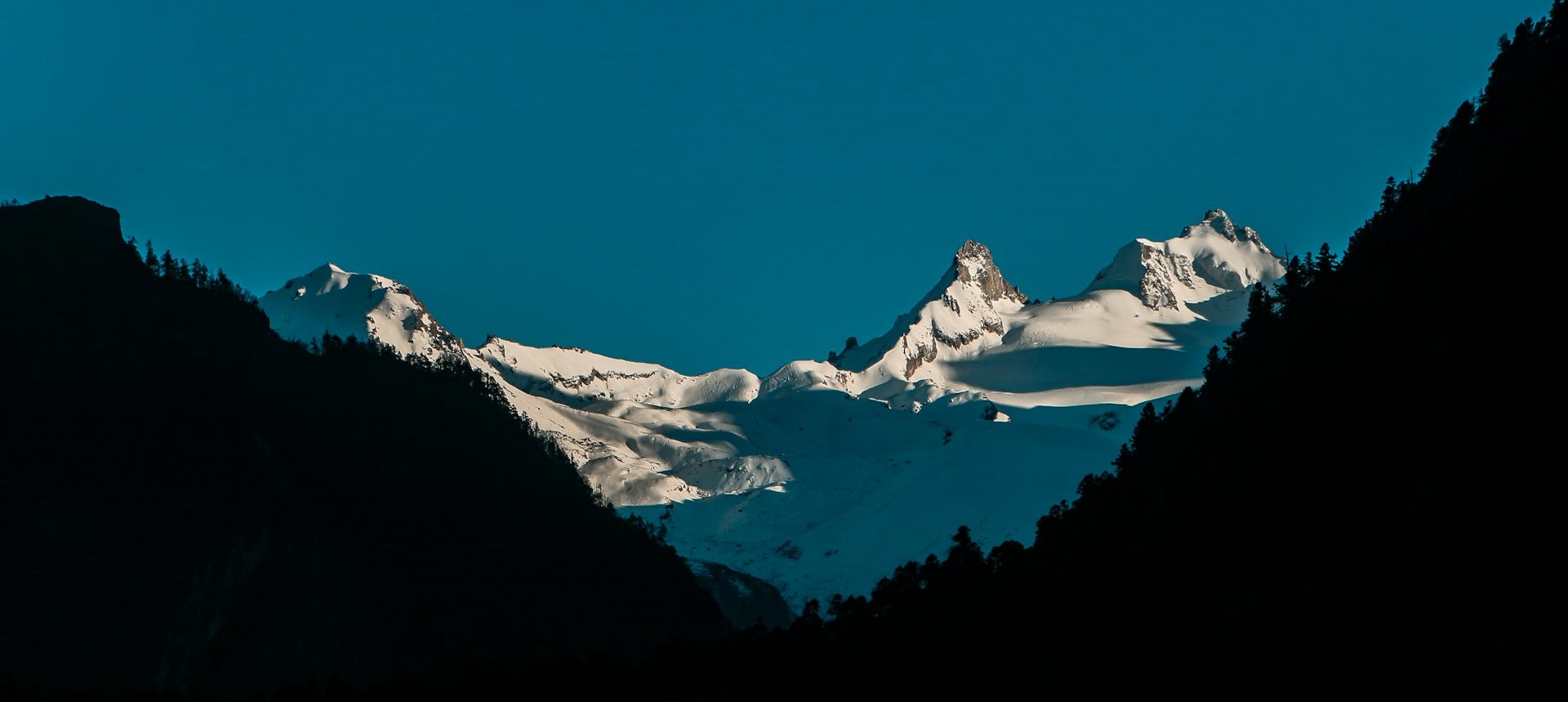 Pisang Peak Climbing